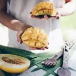 Manghi biologici, le etichette sono laser