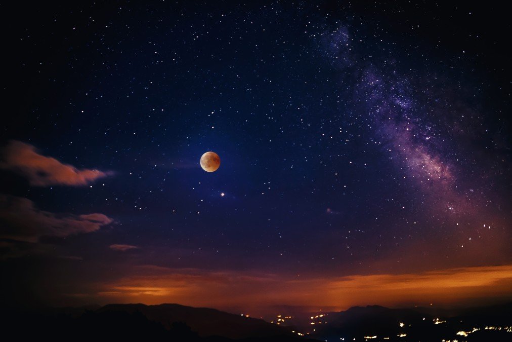 Eclissi lunare parziale: la più recente in Italia