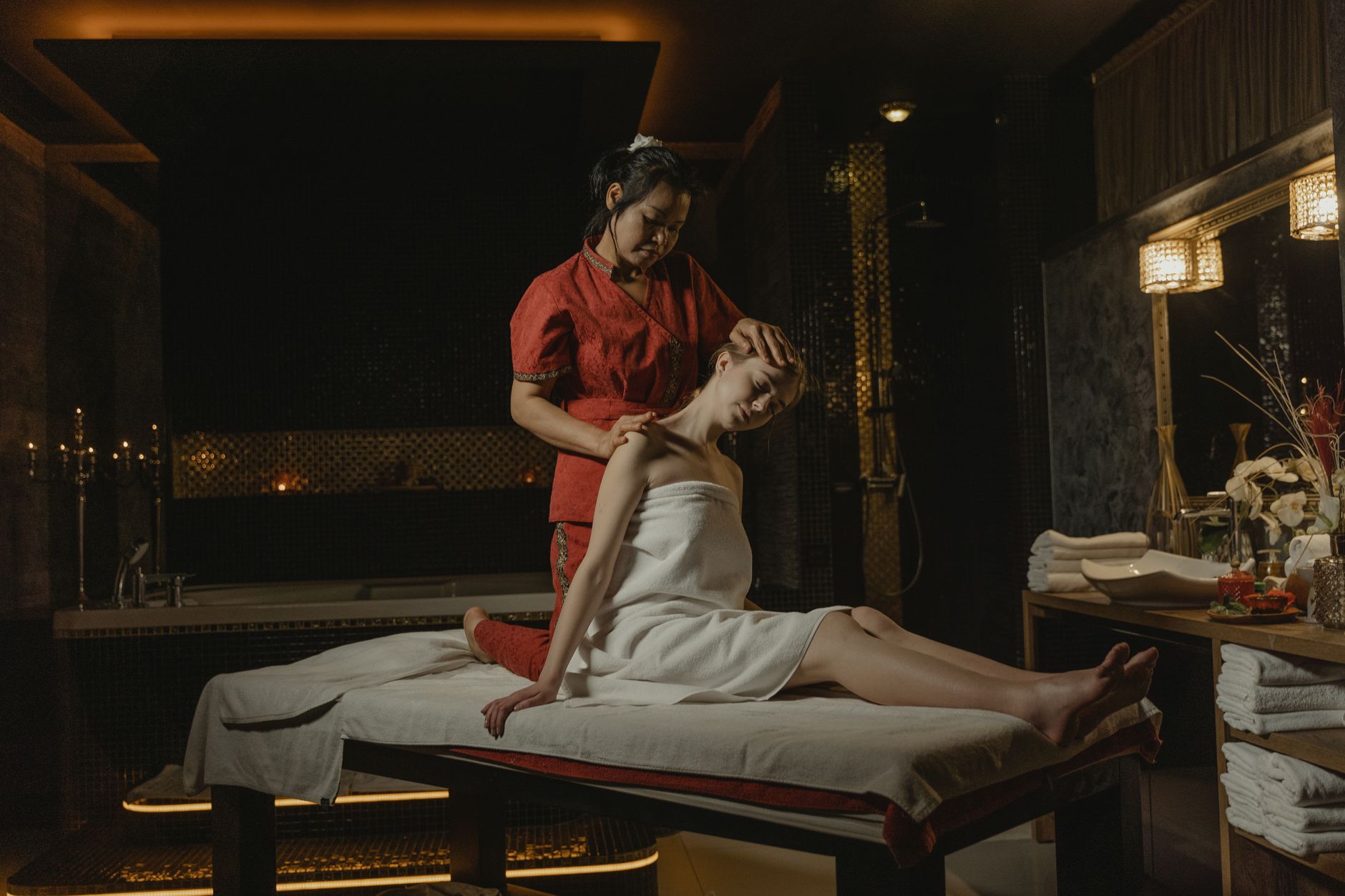 Massaggio Thailandese: Tecnica e Controindicazioni