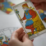 L’atteggiamento della cronaca sul fenomeno della cartomanzia